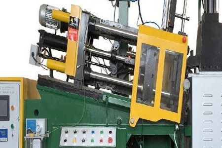 為什么很多客戶選擇東方壓鑄生產(chǎn)的壓鑄機(jī)?