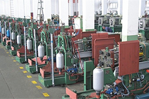 冷室壓鑄機的內(nèi)部結(jié)構(gòu)、工作原理及操作規(guī)程